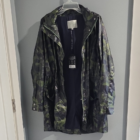 Anatomie Jackets & Blazers - Anatomie Green and Black Trench Coat with Camouflage Design